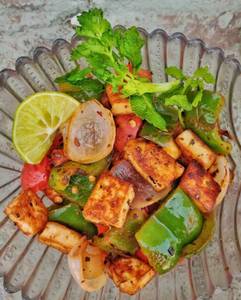 Tandoori Paneer Tikka Salad