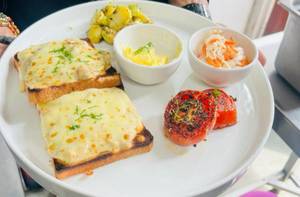 Tomato Cheese & Basil Pesto Toast