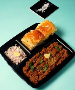 Chicken Keema Pao