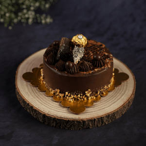 Ferrero Rocher Cake (500 Gms)