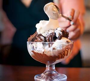 Ice Cream Vanilla  Chocolate Cupcake Sundae