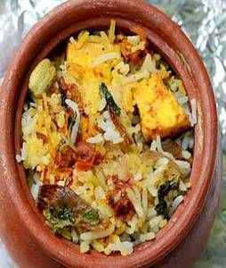 Mati Handi Veg Biryani