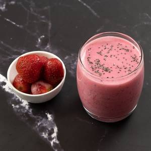 Chia Strawberry Smoothie