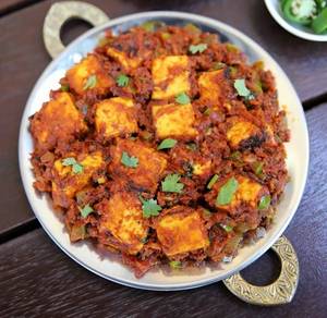 Paneer Garlic Tawa Masala