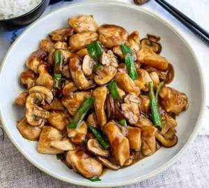 Slice Chicken With Mushroom Dry