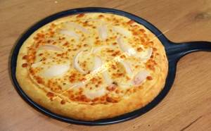 Onion Pizza