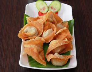 Chicken Momo Pan Fried (8 Pcs)