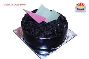 Chocolate Stand Cake