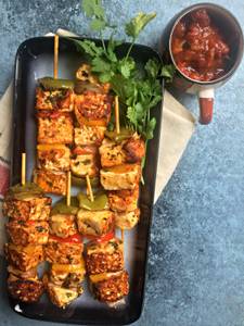 Paneer Lasooni Tikka (8 Pcs)