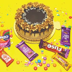 Chocolate Cream Cake (Eggless)