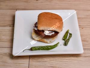 Veg Mayonnaise Vada Pav