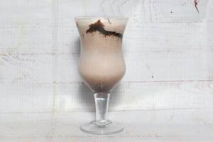 Oreo Cookie Blast Chocolate Shake