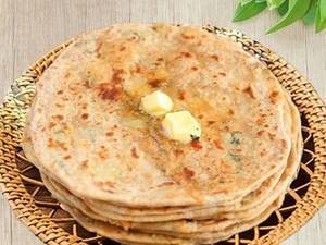 Plain Whole Wheat Phulka / Ghar Ki Roti