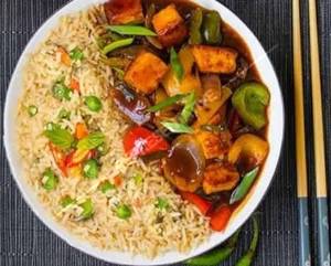 Chilli Paneer Gravy with Fried Rice