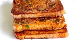 Chicken Cheese Bread Omelette