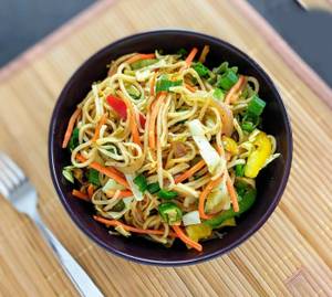 Veg Hakka Noodles          