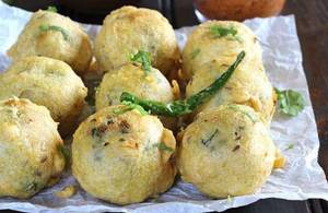 Batata Vada Plate (2pcs)