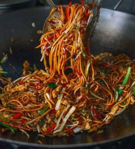 Kung Pao Noodles Veg /Chicken ,Eggs