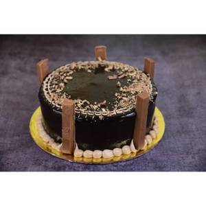 Crunchy kitkat cake (1 kg)