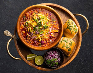 Misal Pav (2 Pcs)