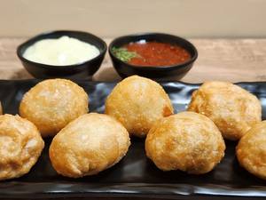 Veg Fried Momos [8 Pieces]