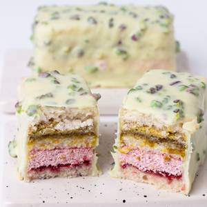 Pistachio Raspberry Pastry