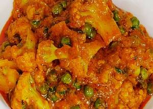 Gobhi Matar Masala