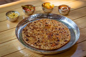 Gobi Paratha Thali