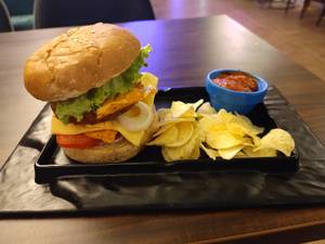 Veg Nachos Burger