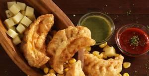 Fried Paneer Momos 6 Pcs 