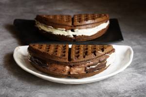Dark & White Fantacy Waffle + Triple Chocolate Waffle Sandwich