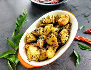 Fried Idli Sambar & Chutney.