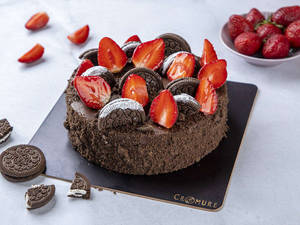 Chocolate Strawberry Cake