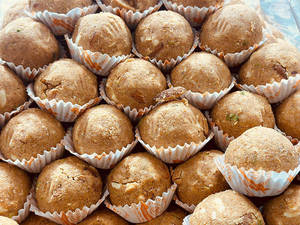 Mawa Dry Fruit Laddu