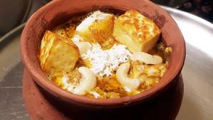 Matka Handi Paneer