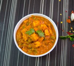 Matar Paneer 