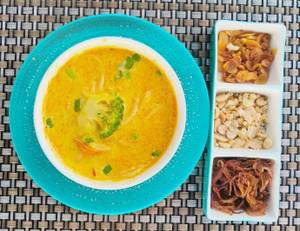Vegetable Khow Suey 