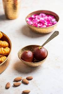 Gulab Jamun (2 Pcs)