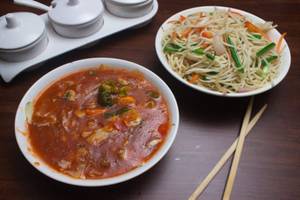 Non Veg Hot Garlic Noodles Combo