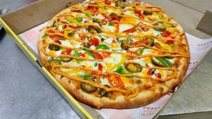 Spicy Takatak Pizza [10 inches] with Veg Classic Pizza [10 inches]