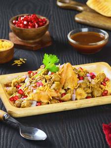 Samosa chaat