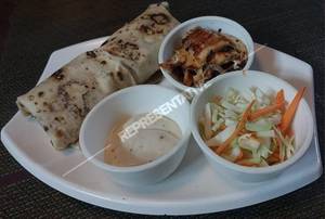 Shawarma With Salad Rumali