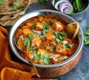 Matar Paneer With 2 Butter Naan Combo