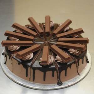 Chocolate Kit Kat Cake (Eggless)