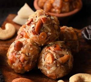 Dink Ladoo (250 Gms)