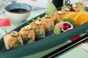 Spicy Avocado Cream Cheese Roll