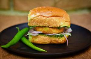 Classic Vada Pav