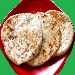 Paneer Kulcha With Special Gravy And Coke