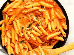 Pink Sauce (Penne)