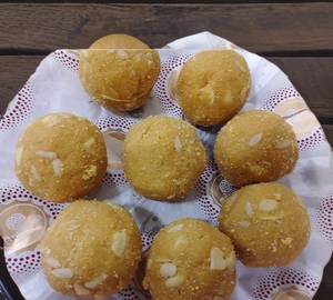 Besan Laddu
